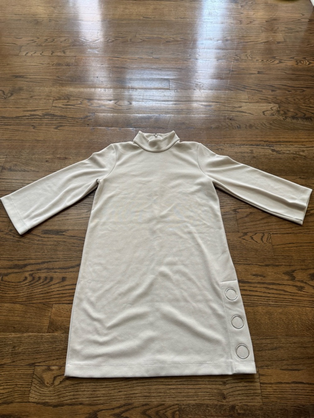 Club Monaco Ivory Mock Neck Shift Dress Ring Detail Size M